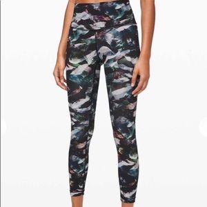 Lululemon Wunder Under HR Tight, 25”, Size 2